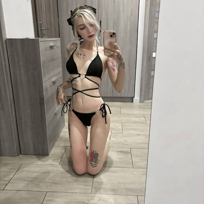 PinkLoving Russian OF Model