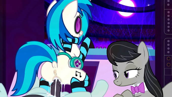 Neon Lights Lets Vinyl Scratch Bounce On His Dick At The Club